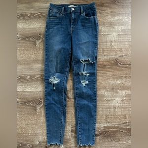 Levis 720 High Rise Super Skinny Jeans